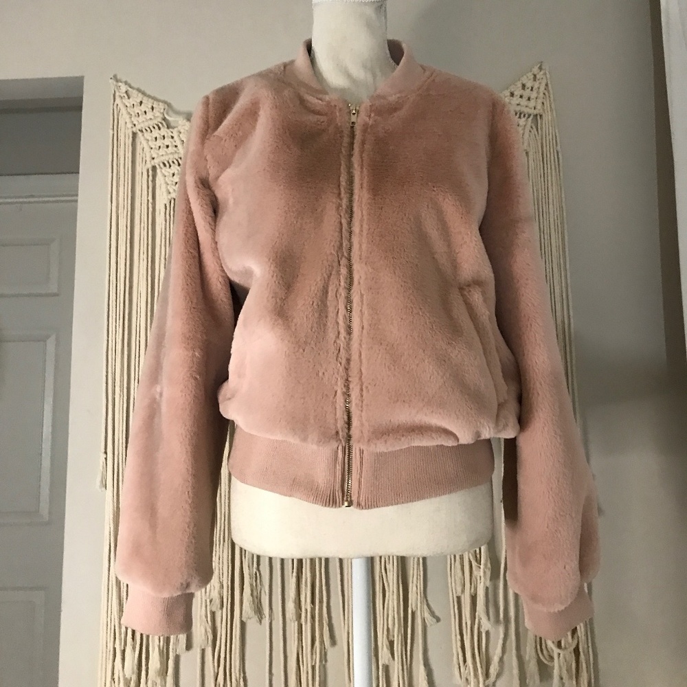 Nwot Pink Faux Fur bomber LG